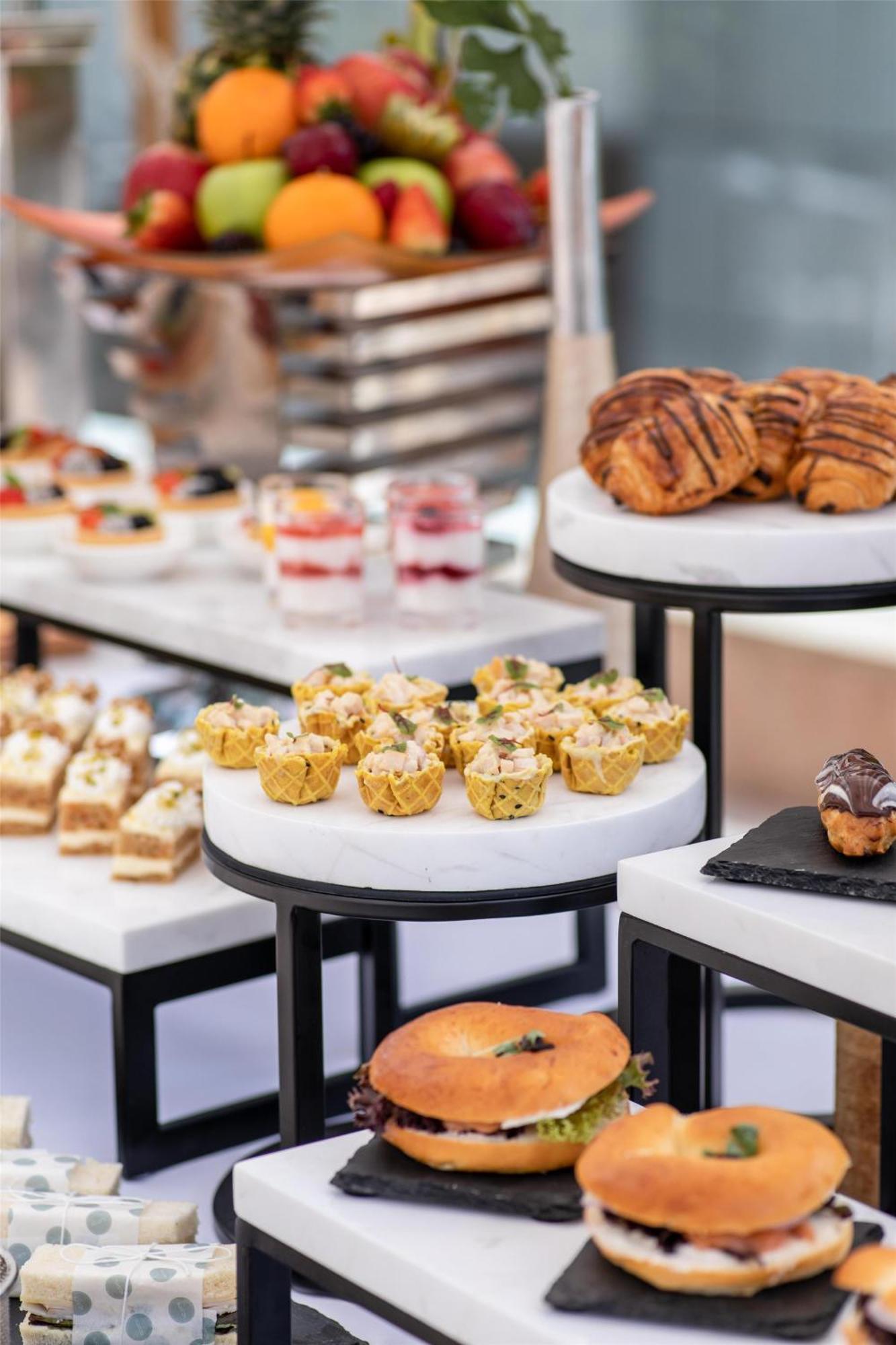 Radisson Blu Hotel, Dubai Media City מראה חיצוני תמונה